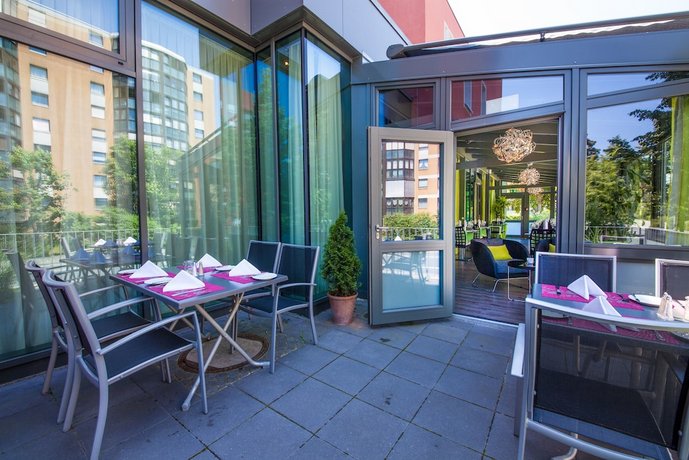 Novina Hotel Tillypark