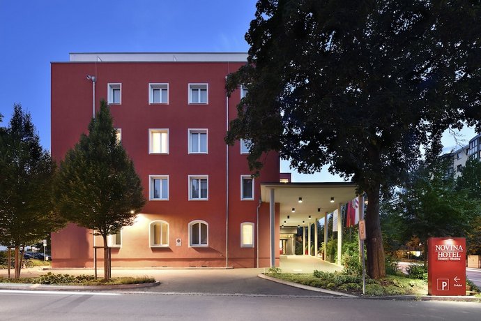 Novina Hotel Tillypark