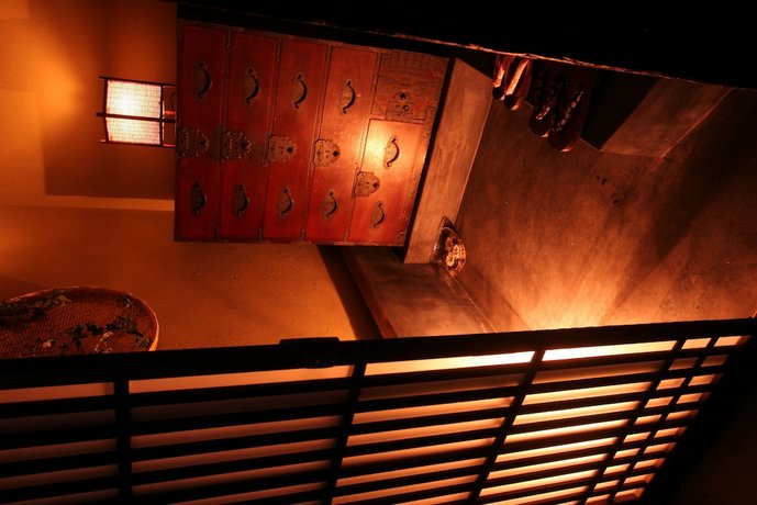 Naokonoza Omiya Gojo