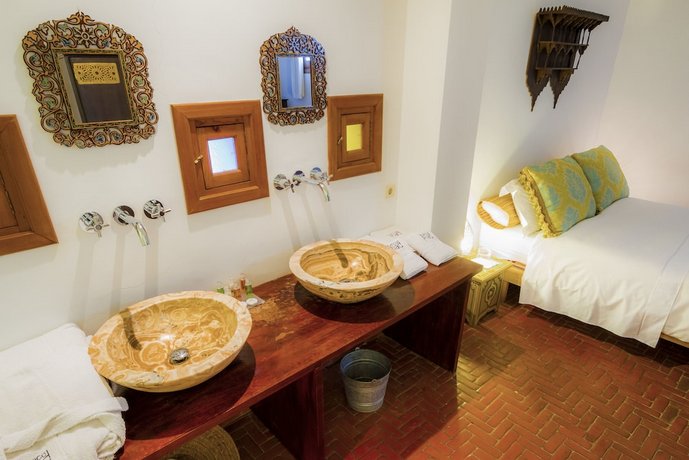 Hotel Blanco Riad