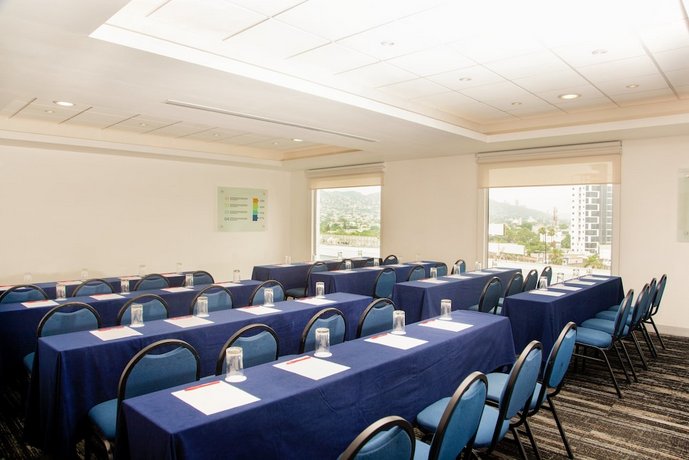 Fiesta Inn Monterrey Tecnologico