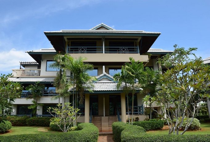 Phi Phi Island Cabana Hotel