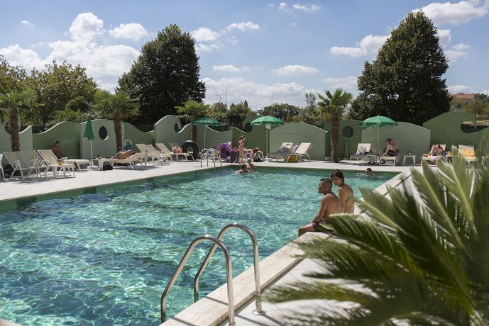 Nero D'Avorio Aparthotel