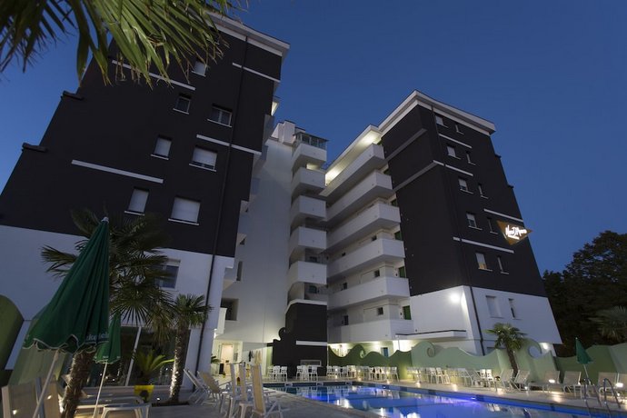 Nero D'Avorio Aparthotel