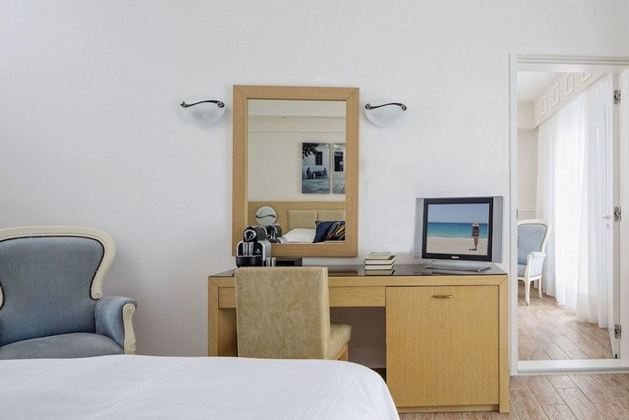 Lagos Mare Hotel
