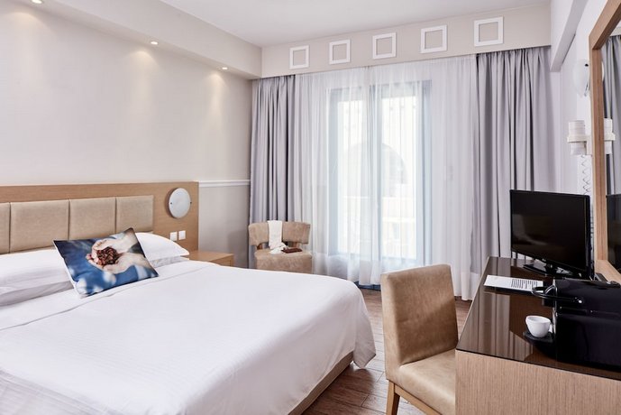 Lagos Mare Hotel
