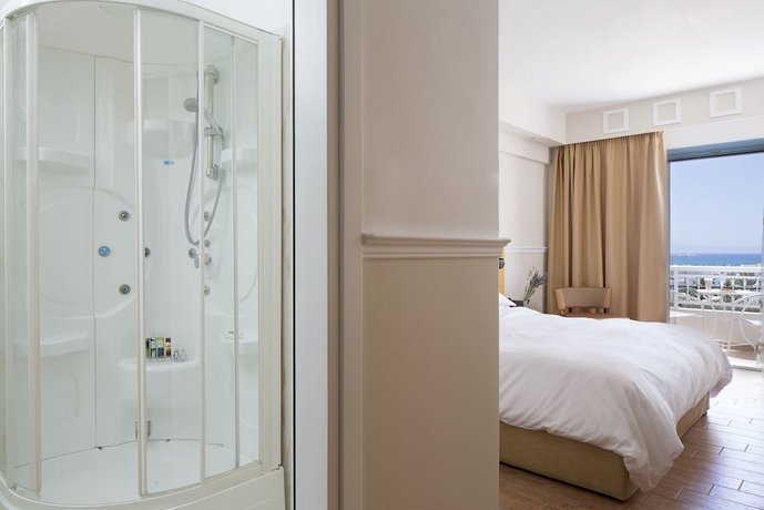 Lagos Mare Hotel