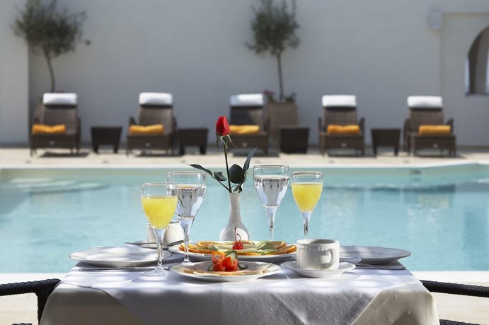 Lagos Mare Hotel