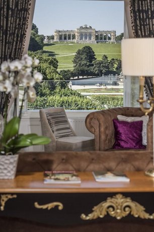 Schloss Schonbrunn Grand Suite