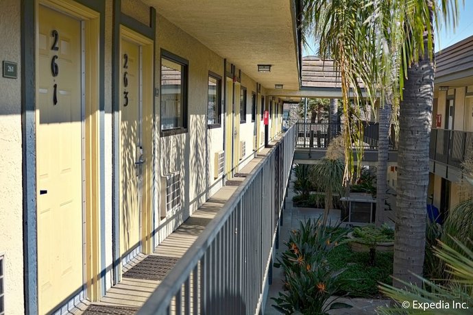 Key Inn & Suites