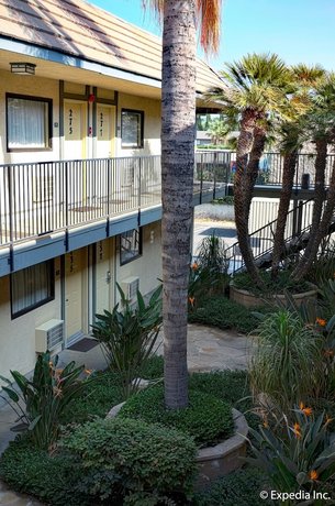 Key Inn & Suites