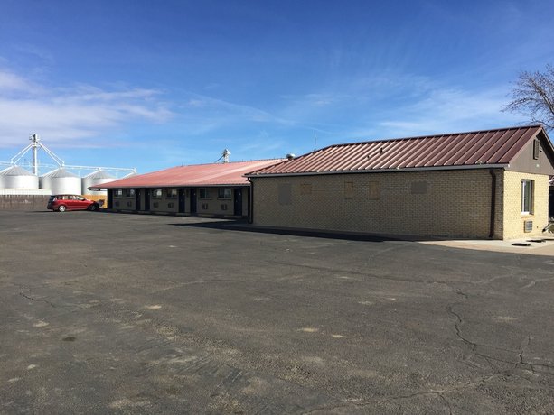 Country Manor Motel Watkins