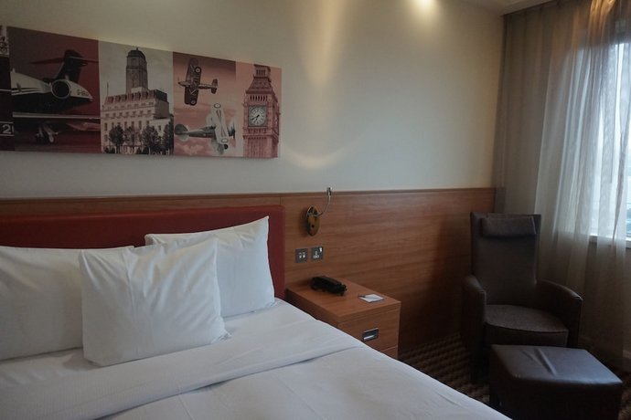 Hampton by Hilton Luton Airport