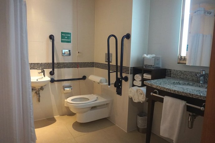 Hampton by Hilton Luton Airport