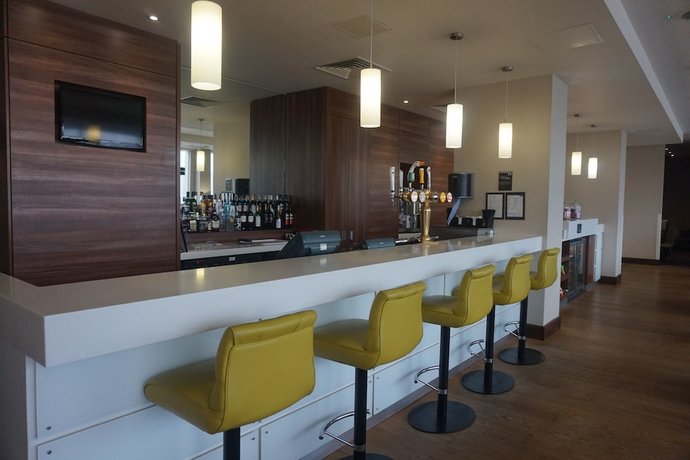Hampton by Hilton Luton Airport