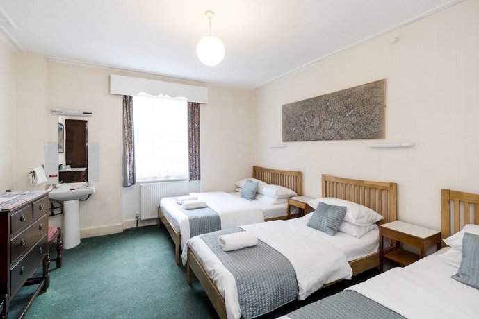 St Athans Hotel