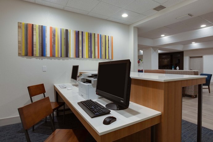 Holiday Inn Express & Suites Orlando International Airport
