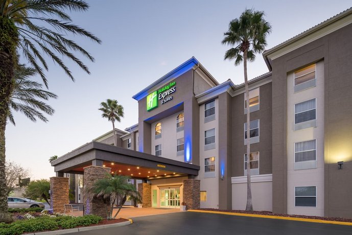 Holiday Inn Express & Suites Orlando International Airport