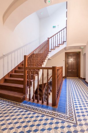Cadena Gallery Apartments