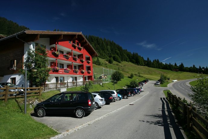 IFA Alpenrose Hotel Kleinwalsertal Mittelberg Austria thumbnail
