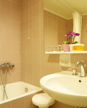 Lindos White Hotel & Suites