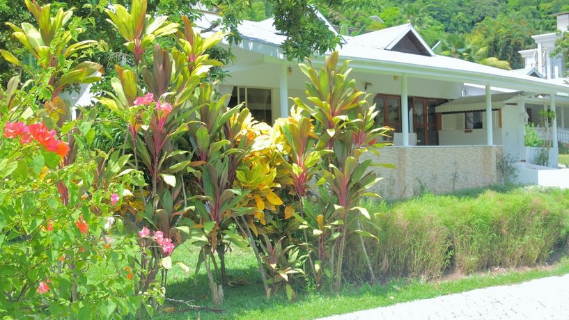 Beau Vallon Bungalows