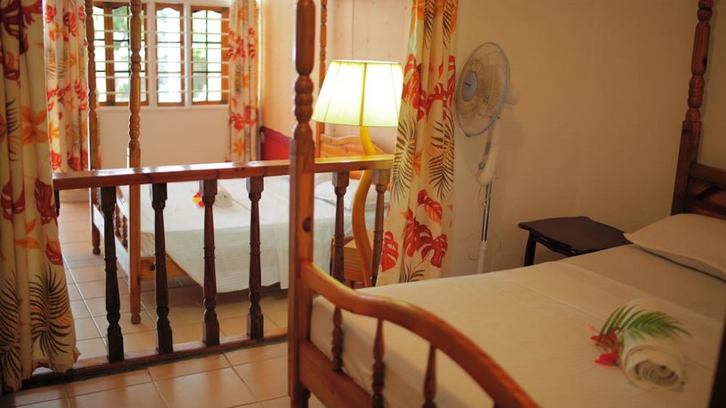 Beau Vallon Bungalows