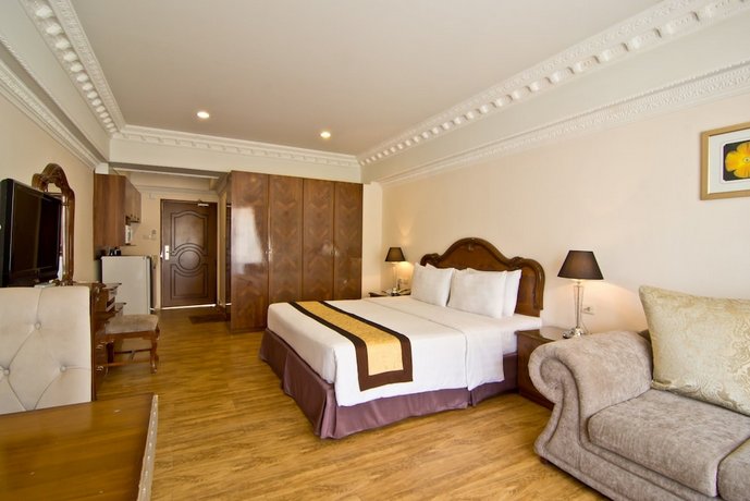 LK Royal Suite