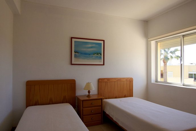 Parque Mourabel Oasis Village & Pe do Lago
