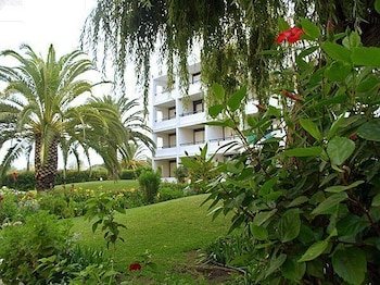 Parque Mourabel Oasis Village & Pe do Lago