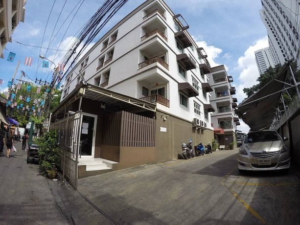 S Apartment