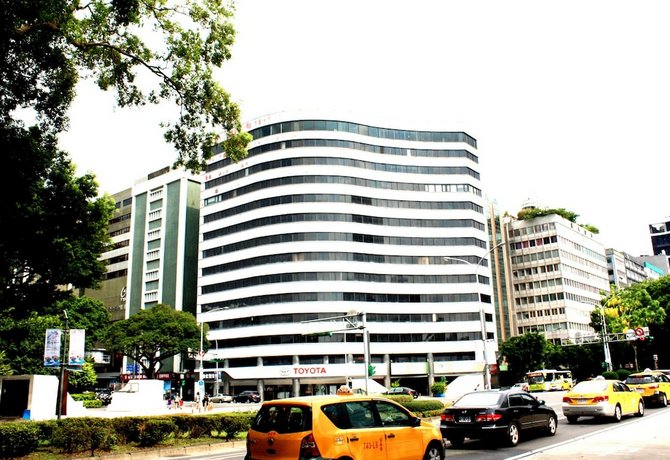 Meistay Art Gallery Hotel