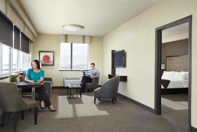 Acclaim Hotel Calgary Airport