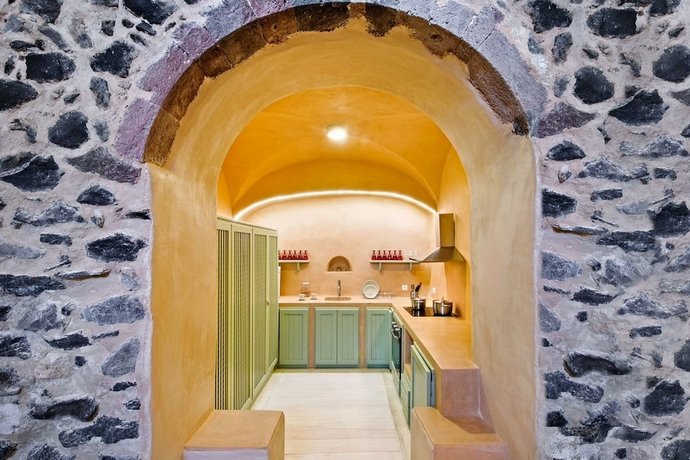 Pyrgos Old Winery Villa