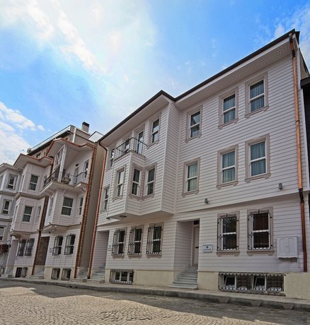 Azade Premier Hotel