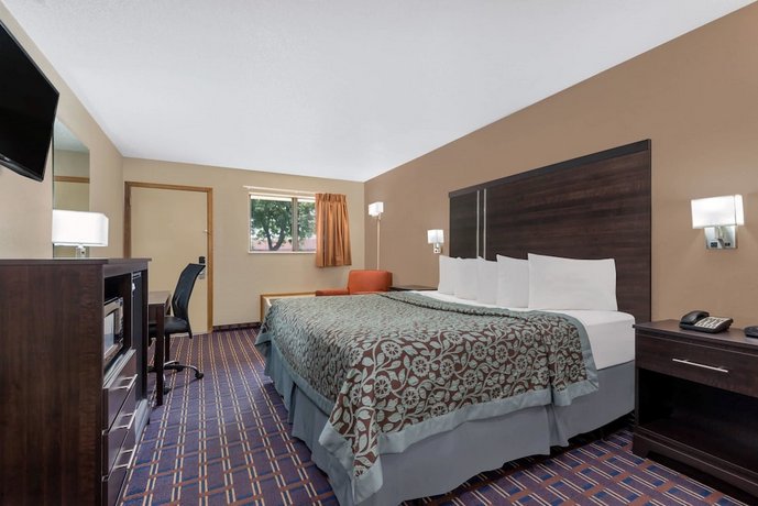 Days Inn by Wyndham Maumee Toledo