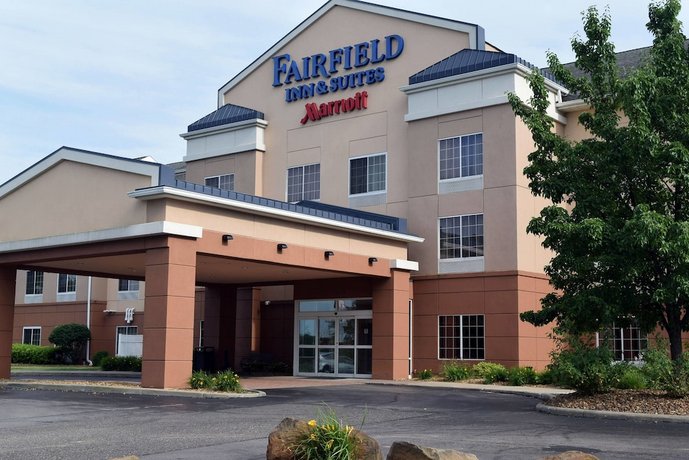 Fairfield Inn and Suites Youngstown Austintown