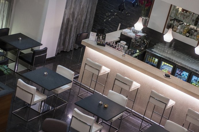 The George Urban Boutique Hotel