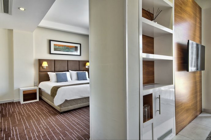 The George Urban Boutique Hotel