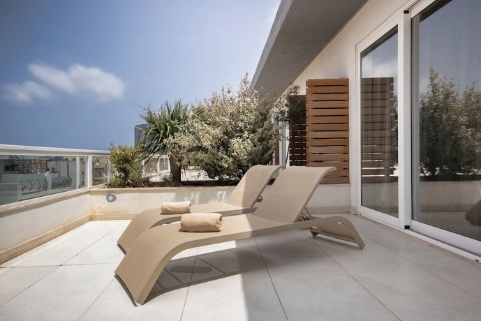 The George Urban Boutique Hotel