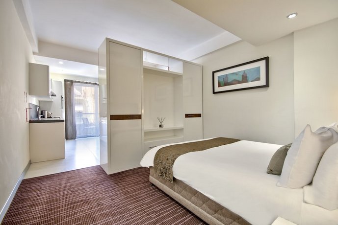 The George Urban Boutique Hotel
