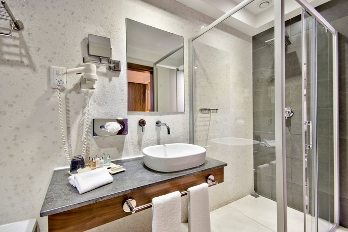 The George Urban Boutique Hotel