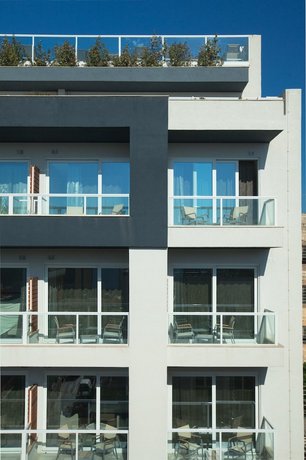 The George Urban Boutique Hotel