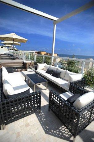 The George Urban Boutique Hotel