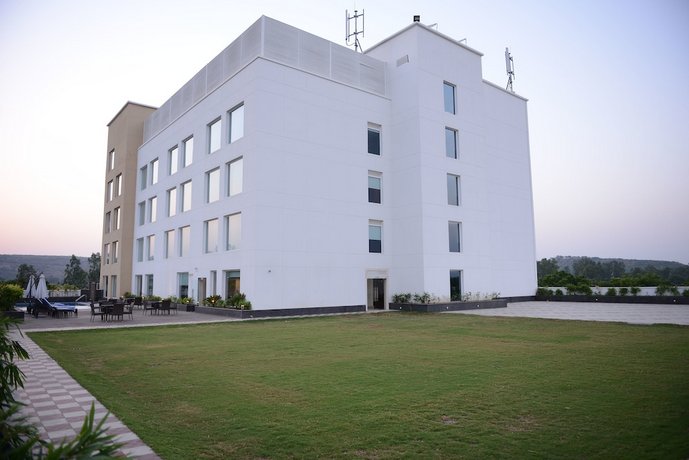 Country Inn & Suites by Radisson Gurugram Sohna Road