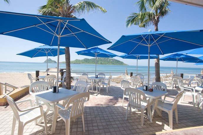Las Flores Beach Resort
