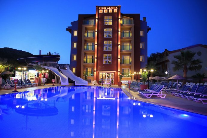 Club Alpina Apartments