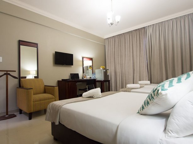 Albany Hotel