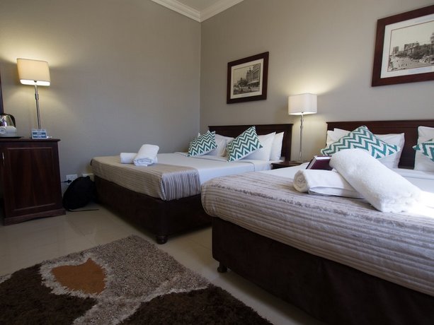 Albany Hotel