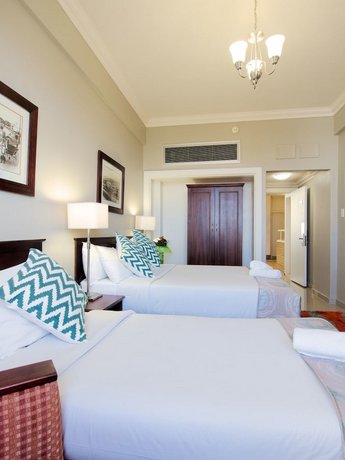 Albany Hotel